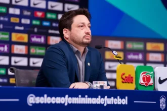 Arthur Elias convoca seleção feminina para a Fifa Series