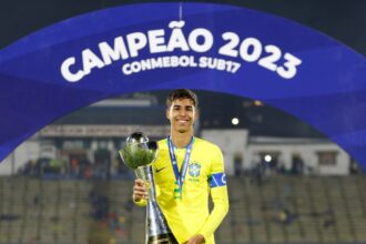Carlo Ancelotti convoca o zagueiro Vitor Reis, do Girona