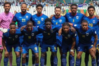 Tubarões Azuis nadam contra a corrente rumo à Copa 2026