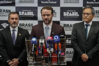 Brasil e EUA anunciam acordo de combate ao tráfico de armas e drogas