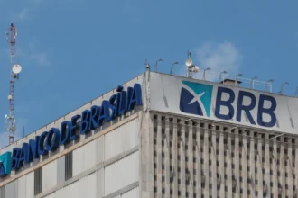 Câmara Legislativa convoca presidente do BRB para explicar rombo