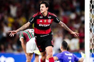 Com dois gols de Pedro, Flamengo vence Fluminense pelo Brasileirão