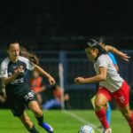 Corinthians goleia Bragantino e assume liderança do BR Feminino