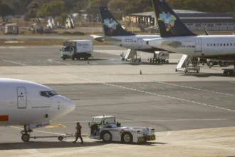 Decreto que zera imposto sobre combustível de aviação é publicado