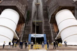 Diretor brasileiro de Itaipu garante tarifa reduzida em 2027