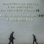 Gasto com pessoal e benefícios fiscais terão limite a partir de 2027