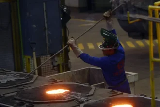 Governo define setores que podem acessar crédito de R$ 15 bilhões