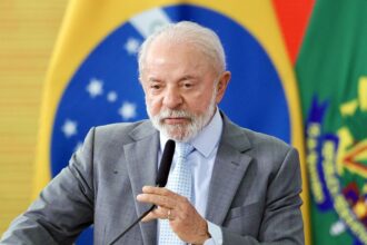Lula critica ameaças de Trump ao mundo e defende papa Leão XIV