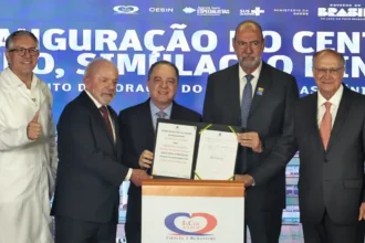 Lula sanciona lei do marco regulatório da vacina contra o câncer