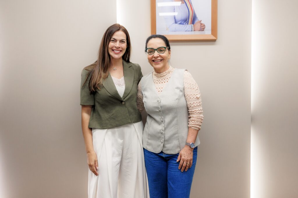 Ex-primeira-dama de Itabaianinha, Ana Luíza destaca encontro com prefeita de Aracaju e reforça atuação social