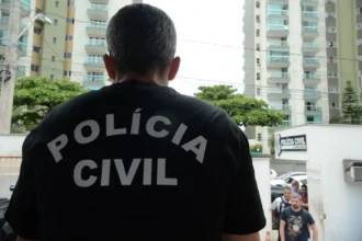Médico e enfermeira são presos por venda irregular de emagrecedores