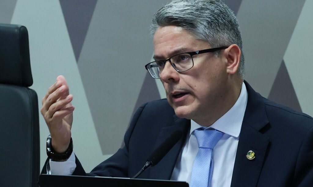 Relatório da CPI do Crime conecta facções com sistema financeiro