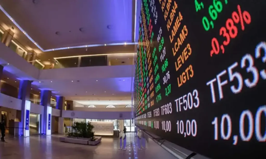 Bolsa atinge menor nível desde janeiro com exterior e tensão política