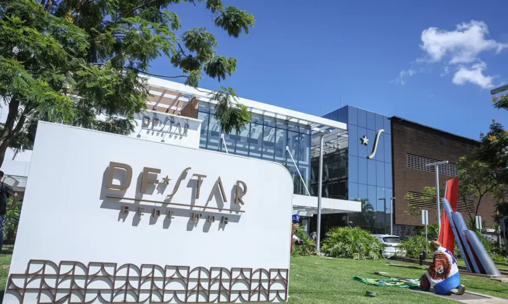 Bolsonaro apresenta boa evolução de cirurgia no ombro
