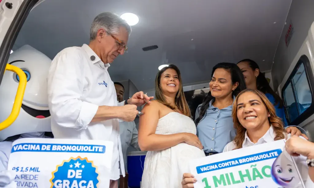Brasil vacina mais de 1 milhão de gestantes contra VSR em bebês