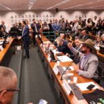Conselho de Ética suspende três deputados por motim na Câmara