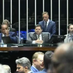 Dosimetria: Alcolumbre promulga lei que beneficia condenados pelo 8/1