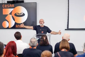 É preciso desaprender para conviver com a IA, explica Silvio Meira 