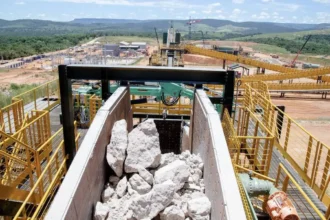 Especialistas e municípios criticam PL sobre minerais críticos