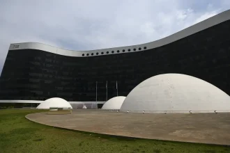 IA pode gerar mais fake news nas eleições, alertam especialistas