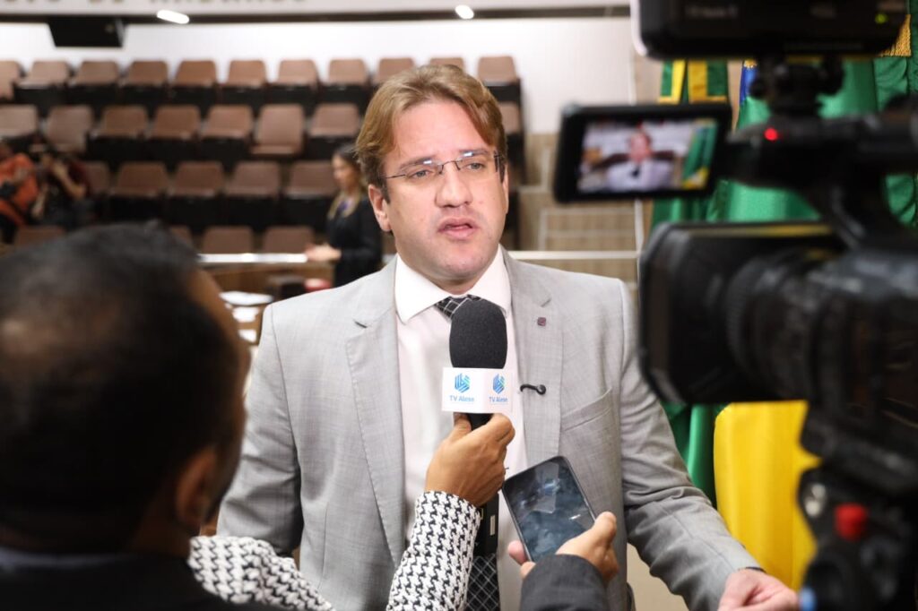 Entre a demolição e a preservação: Marcelo Sobral transforma impasse da Capela do Saco em pauta de Estado