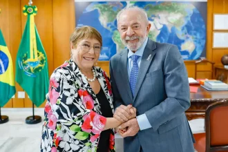 Lula recebe Michelle Bachelet e reafirma apoio para ela chefiar ONU