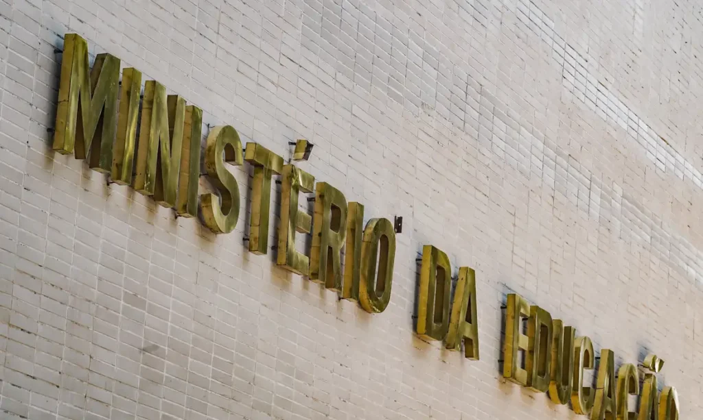 MEC enviará equipe de especialistas ao Acre após ataque em escola