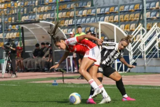 Melhor visitante, Inter enfrenta Santos pelo Brasileirão Feminino