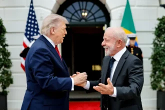 “Ninguém respeita lambe-botas”, diz Lula sobre reunião com Trump