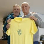 Pentacampeão com a seleção, Felipão é homenageado na Granja Comary