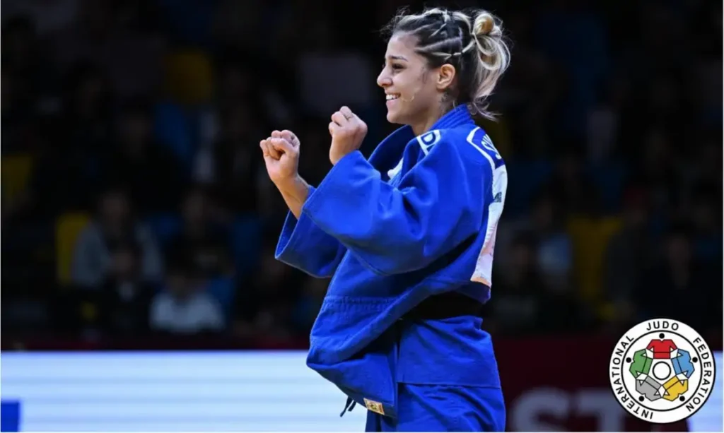 Sarah Souza é bronze em 1º dia do Grand Slam de judô no Cazaquistão