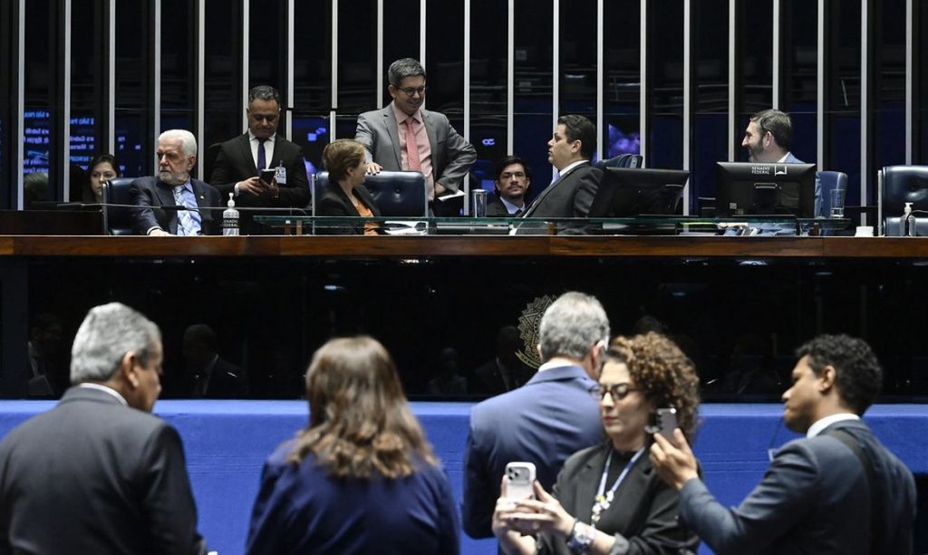 Senado aprova MP da renovação automática da CNH para bons condutores
