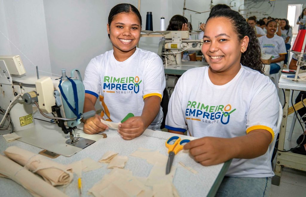 Sergipe lidera saldo de empregos formais no país no 1º quadrimestre com crescimento na contratação de jovens