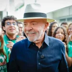 “Quem tinha que aumentar a taxa seríamos nós”, diz Lula sobre EUA